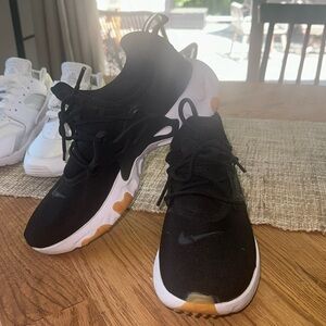 Like New Nike Casual Sneakers